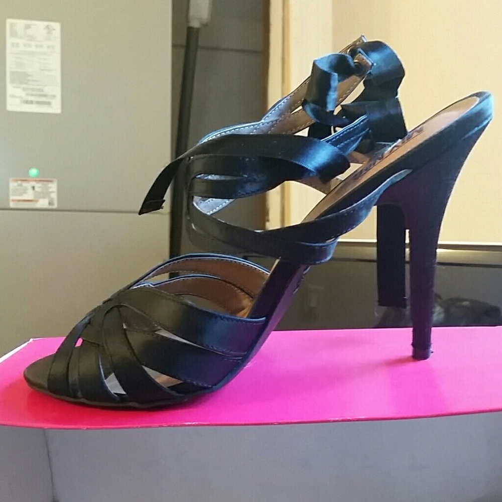 ***SALE*** Lace Up Black Heels